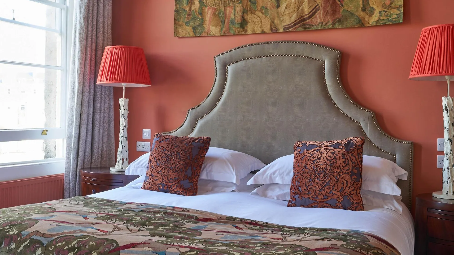 The Bird, Bath Hotel