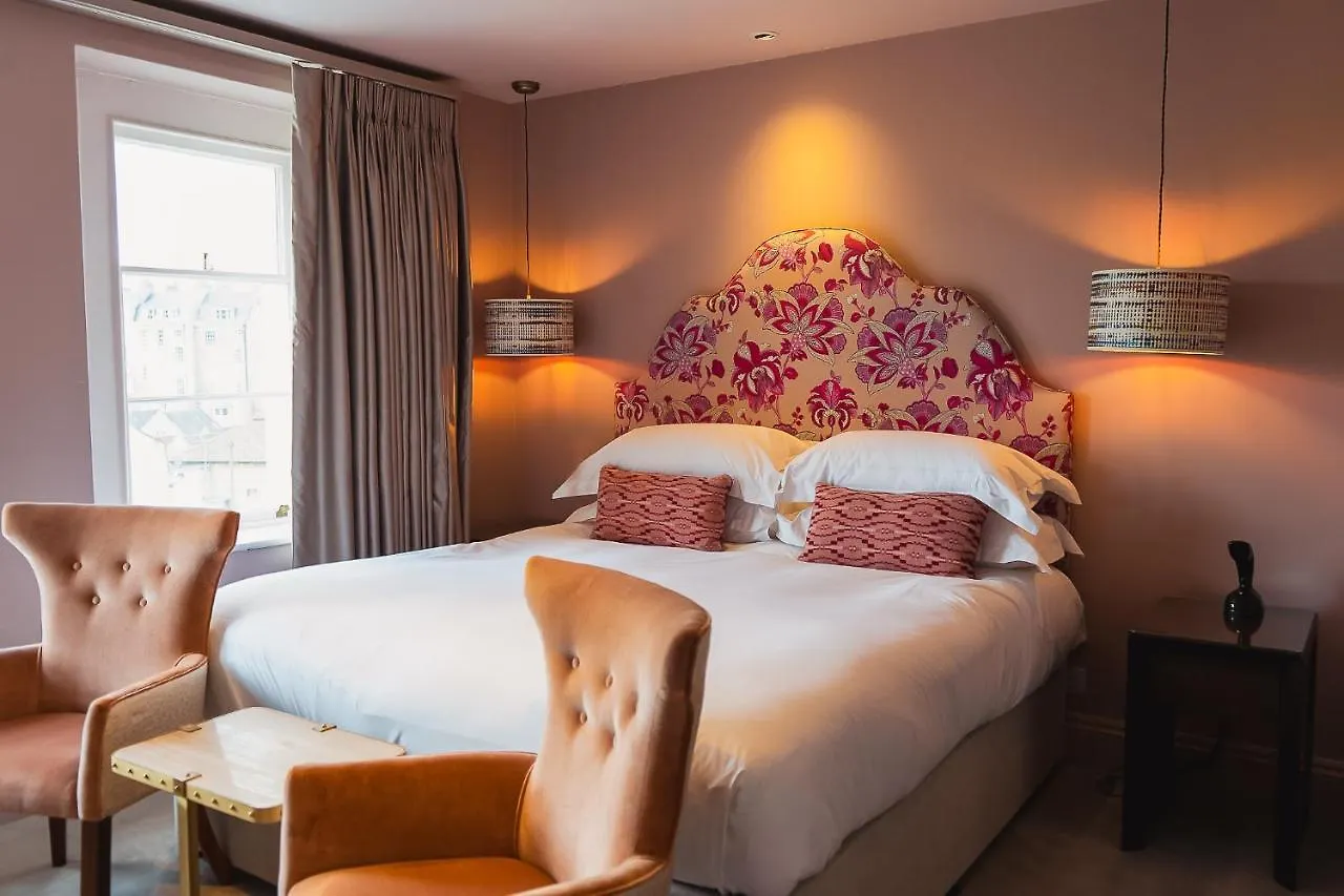The Bird, Bath Hotel