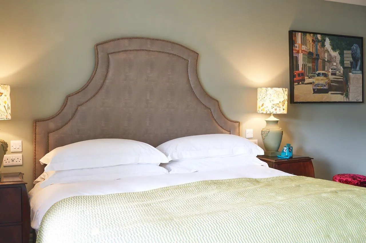 The Bird, Bath Hotel